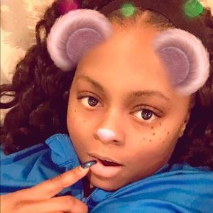 Meet your Posher, Naya